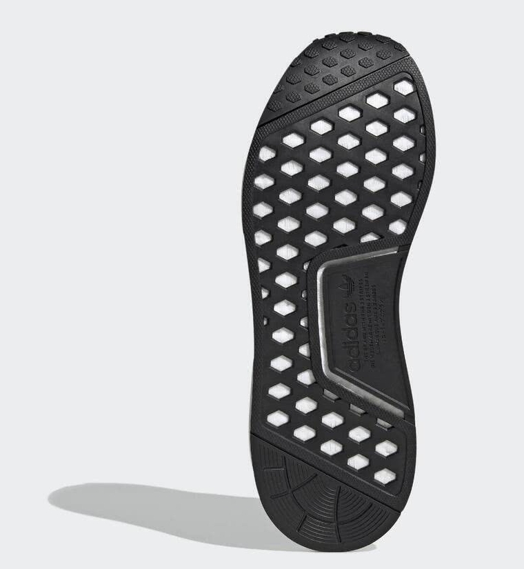 adidas 愛迪達 NMD_R1.V2 男女 休閒鞋 經典 運動 潮流 Boost 避震 彈力 穿搭 黑 白(GX6367)
